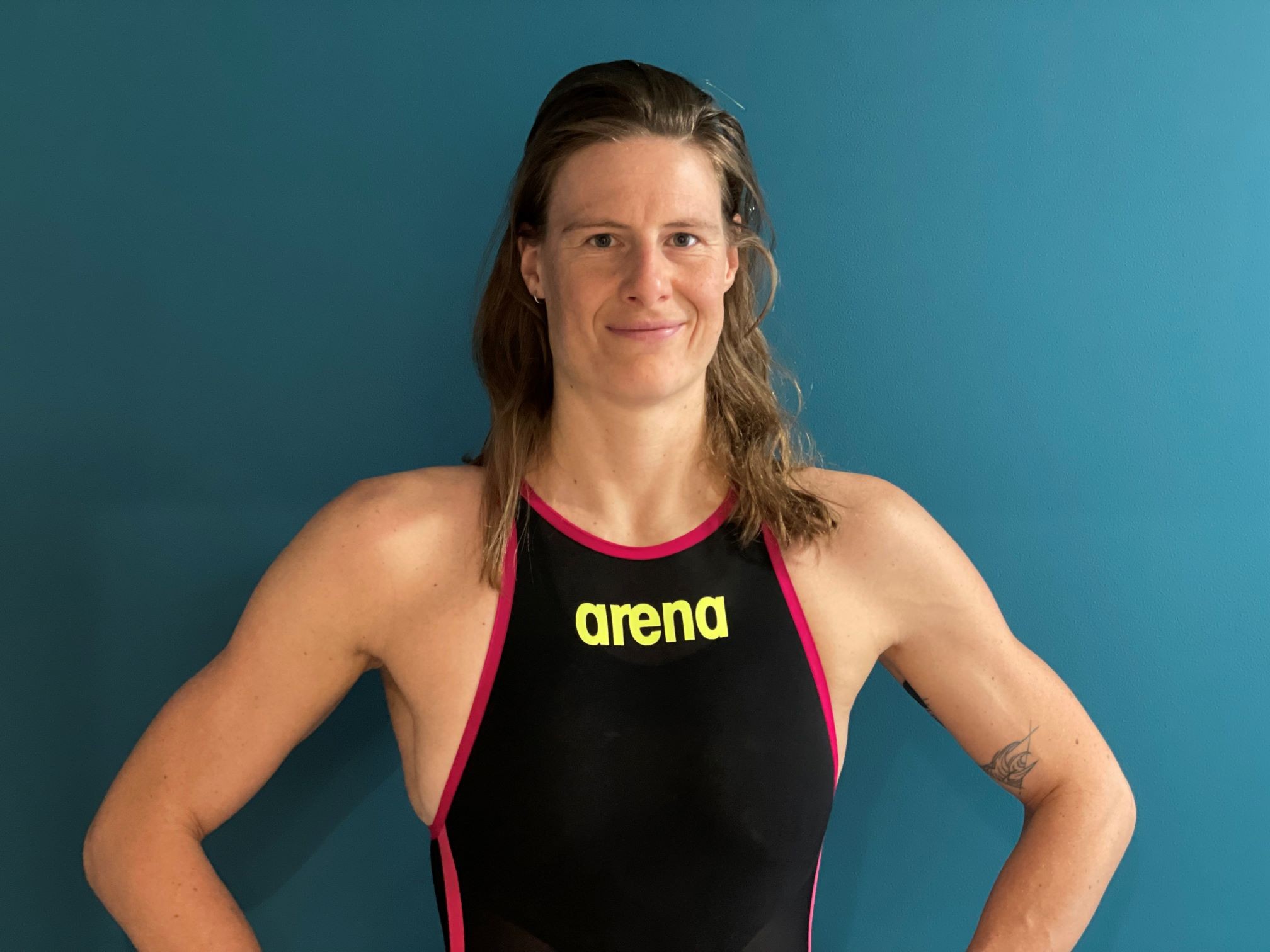 arena ondersteunt Freya Aelbrecht in openwaterdroom